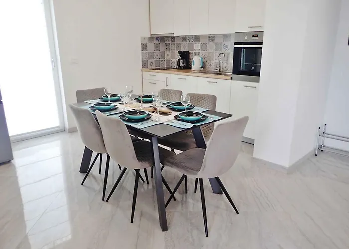 In - Paklenica Riviera 46333 Apartment *