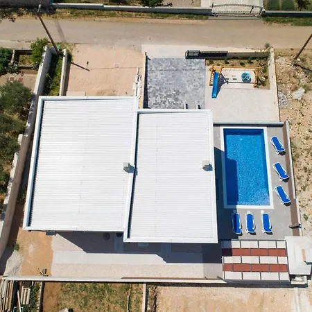 In - Paklenica Riviera 46333