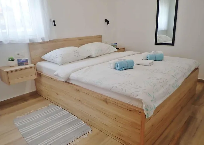 In - Paklenica Riviera 46333